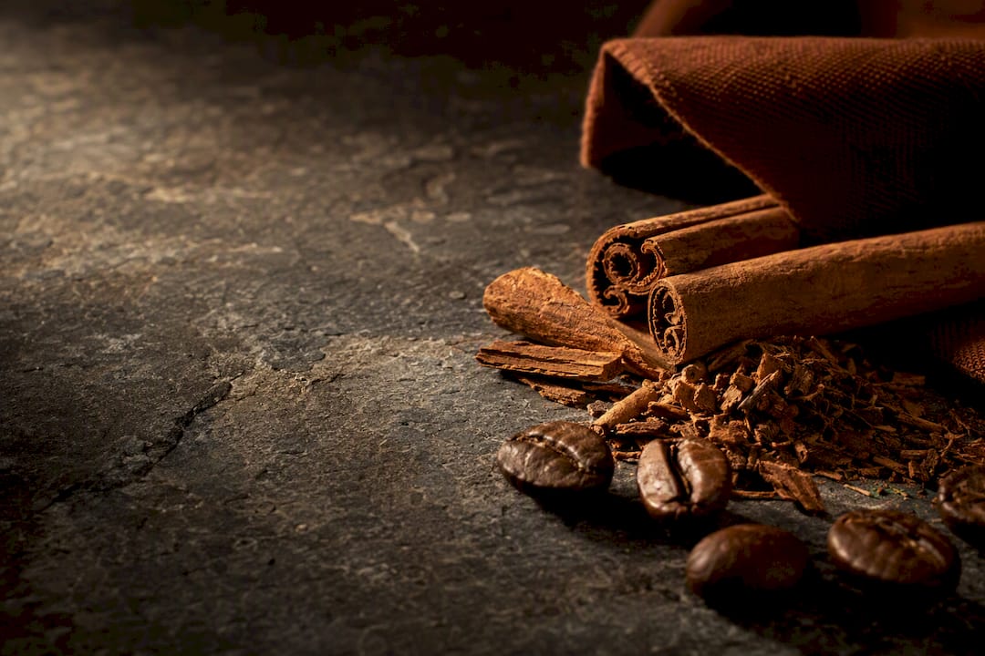 3 Ways Cinnamon Coffee Beans Get Their Flavor and What to Check - The J Coffee Collection
